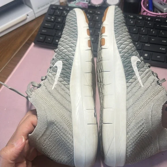 Nike Womens Free TR Flyknit 2 Running Shoes 9 - Picture 6 of 7